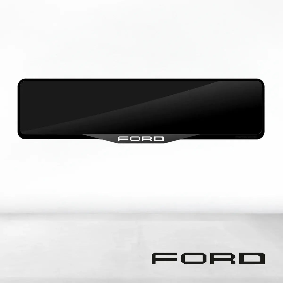 Ford plate holder PlateLuxe