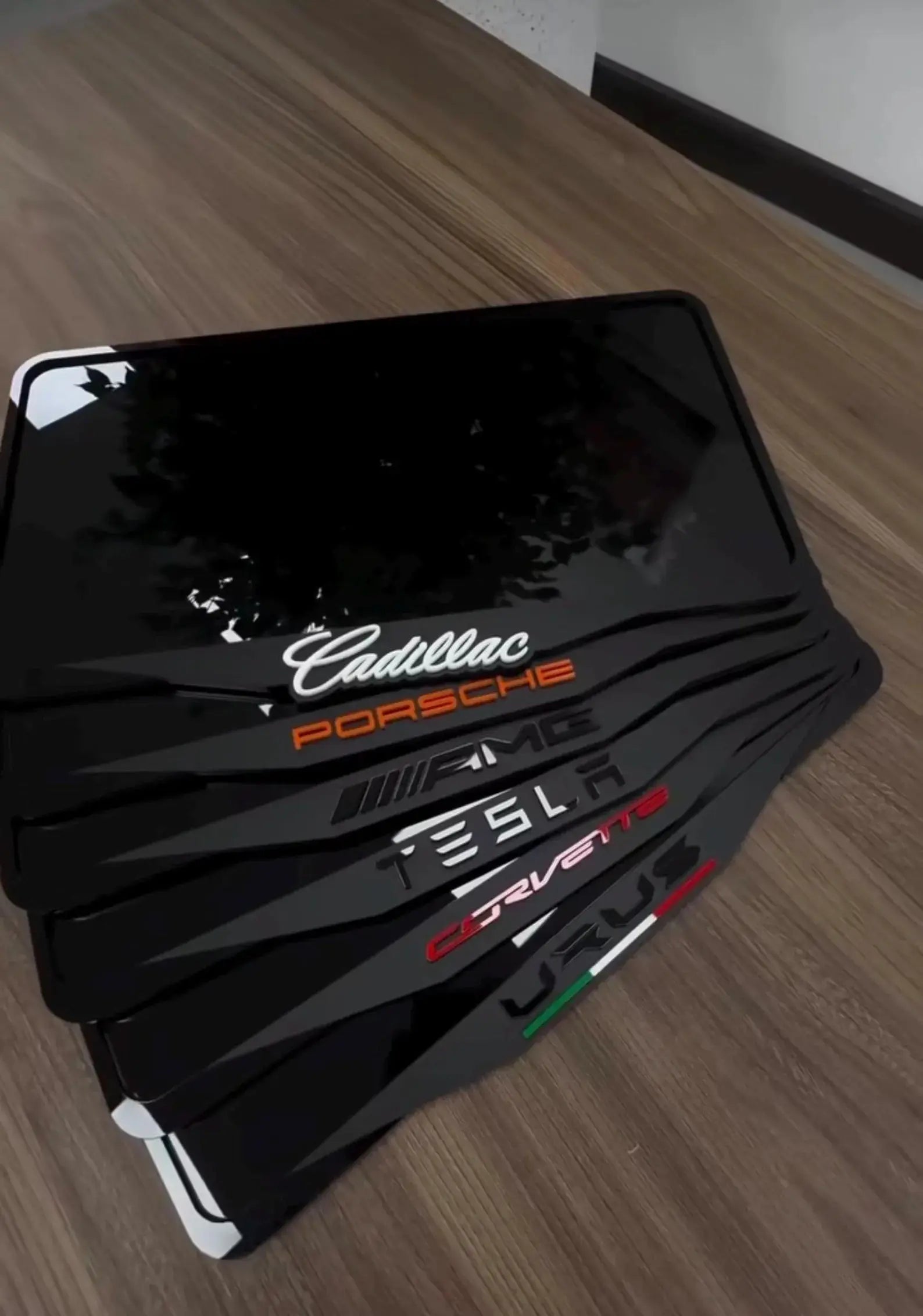 Luxury Number Plate Holders PlateLuxe