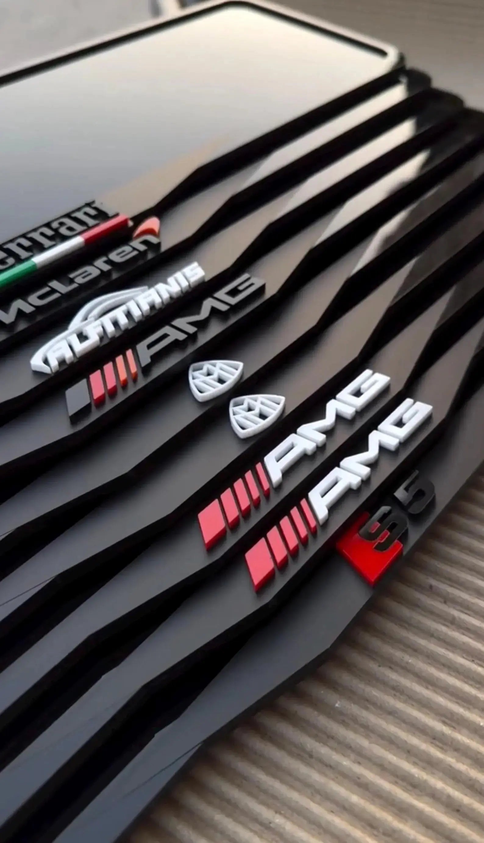 Luxury Number Plate Holders PlateLuxe